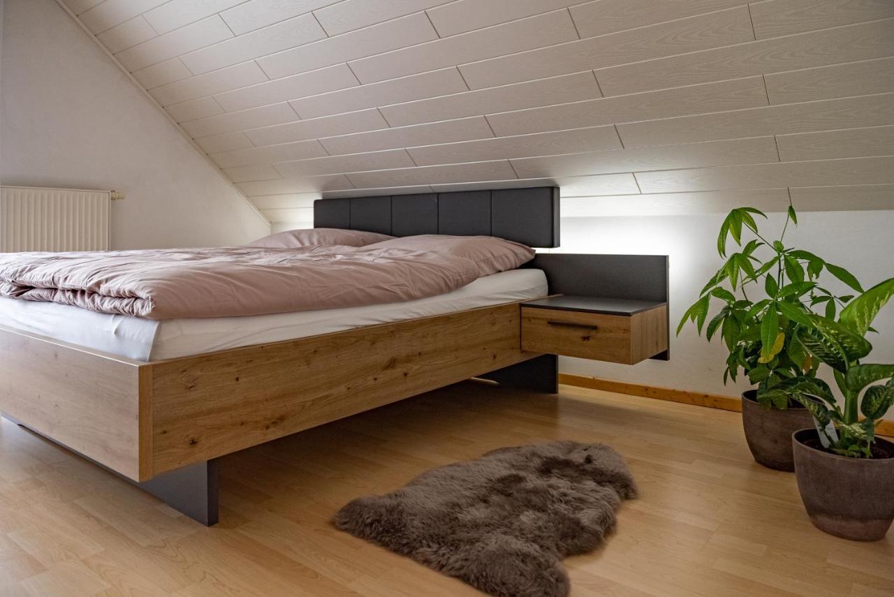 Grosse Ferienoase Mit Burgbergblick Apartment *