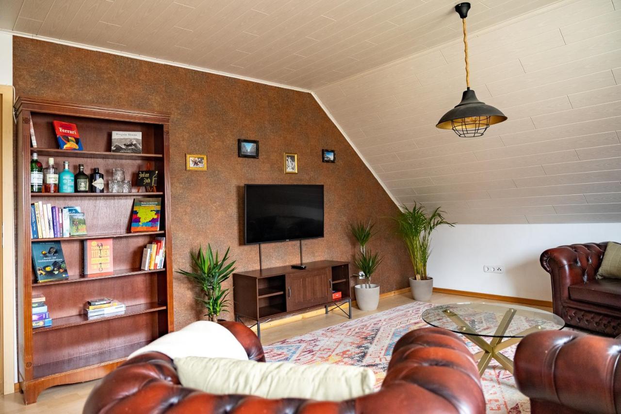 Grosse Ferienoase Mit Burgbergblick Apartment